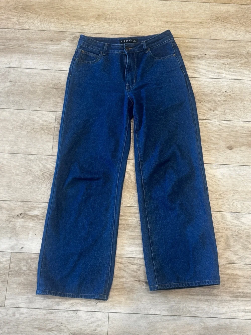 LIONESS MATCHING DENIM SET: HILLS HALTER VEST, TOP MODEL JEAN